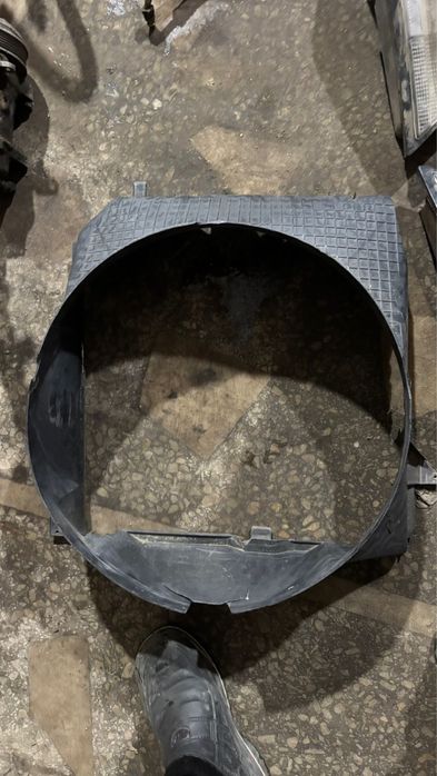 Запчасти на W124