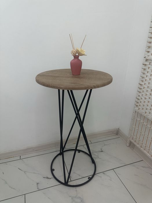 Стол Столик