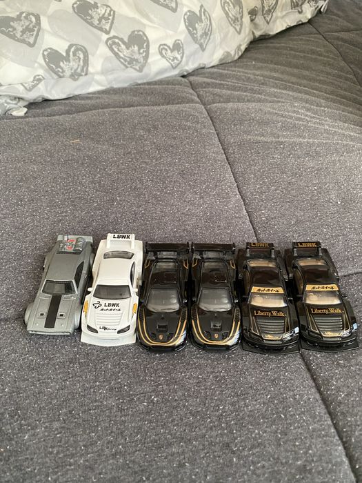 Машинки Hotwheels