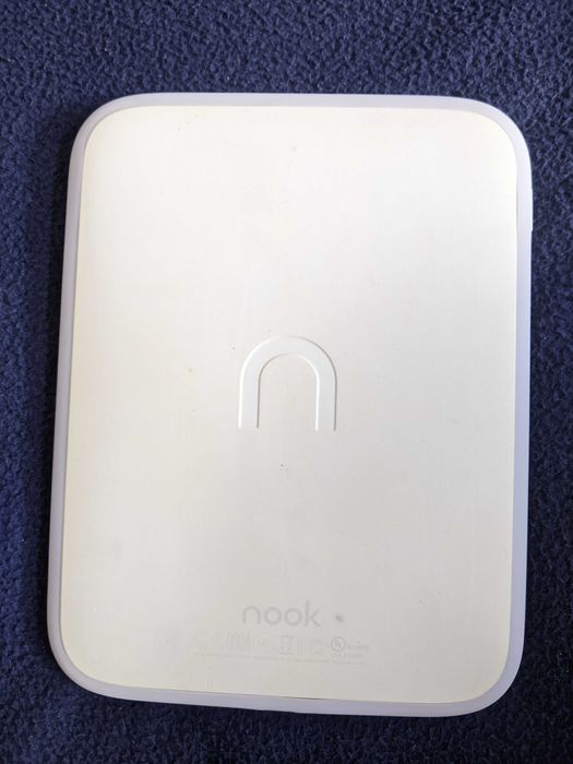 Четец за книги Nook Glow White 2013