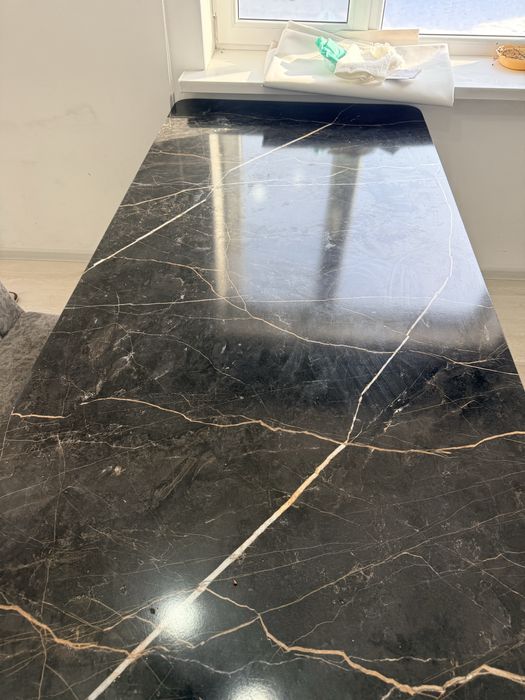 Продаю стол и стулья