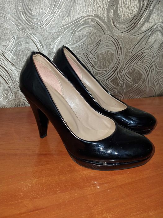 Дамски обувки на ток