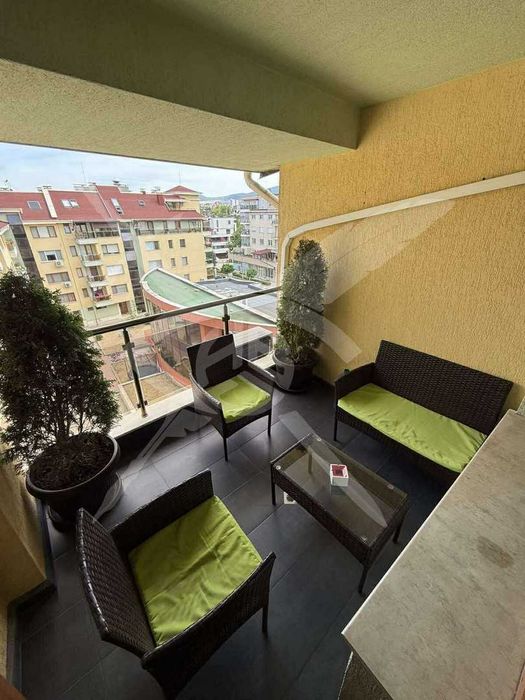 Дава се под наем Тристаен апартамент в София, Витоша - 100 кв.м за 1100 € - Снимка #14