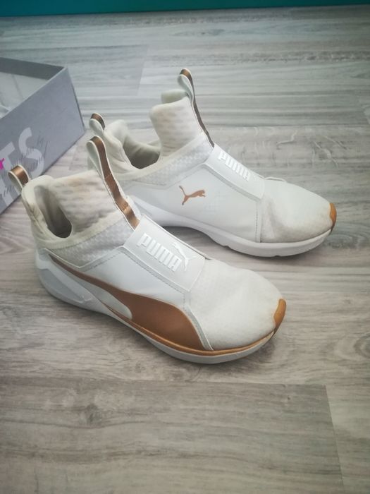 Маратонки Puma - бяло със златно