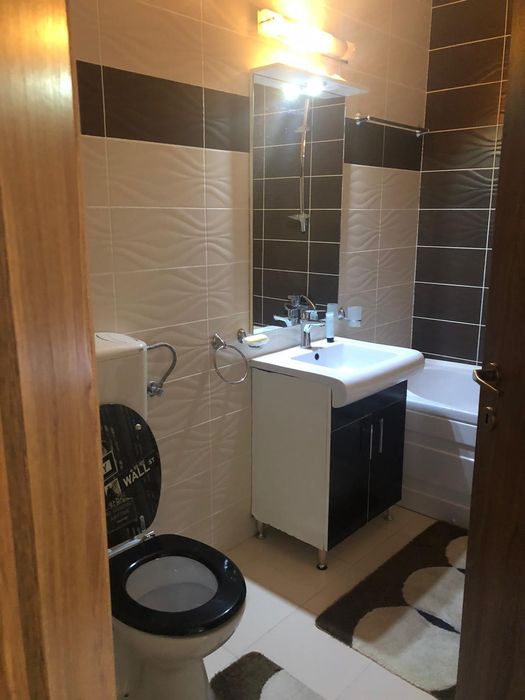 Apartament cu 2 camere de închiriat