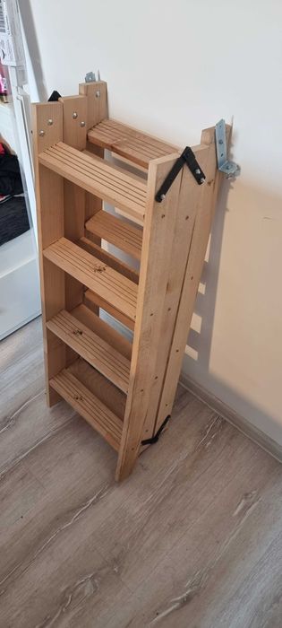 Scara de lemn cu toc si trapă pentru mansarda/pod
