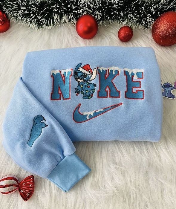 Худи с вышивкой