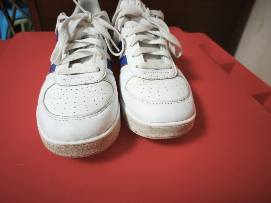 Маратонки Adidas  42 номер