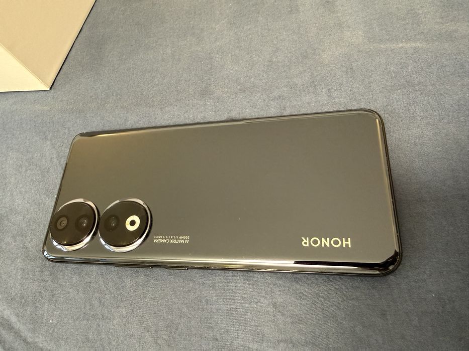 Honor 90, 12+7 Gb ram impecabil