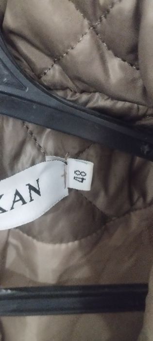 Срочно продам демисезонные куртки