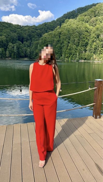 Salopetă elegantă roșie, cu buzunare și spate gol, Zara, mărimea S