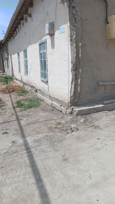 Navoiy, Karmana Tumani, Yangiobod MFYda, 14 sotixli uy sotiladi