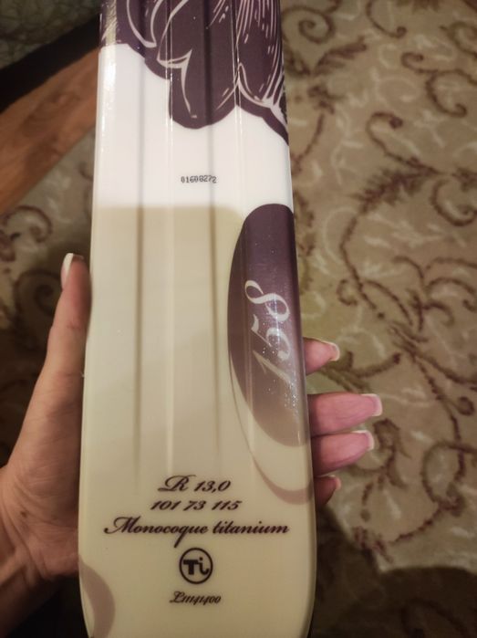 Продам НОВЫЕ лыжи,палки, крепления Salomon , ботинки Rossignol .