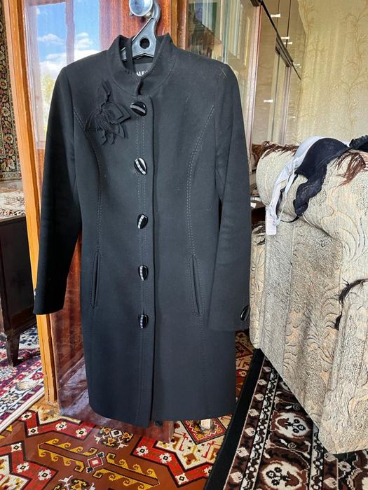 Пальто женское 44