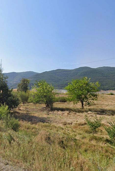 Физическо лице дава част от парцел на главен път E871 - за билборд