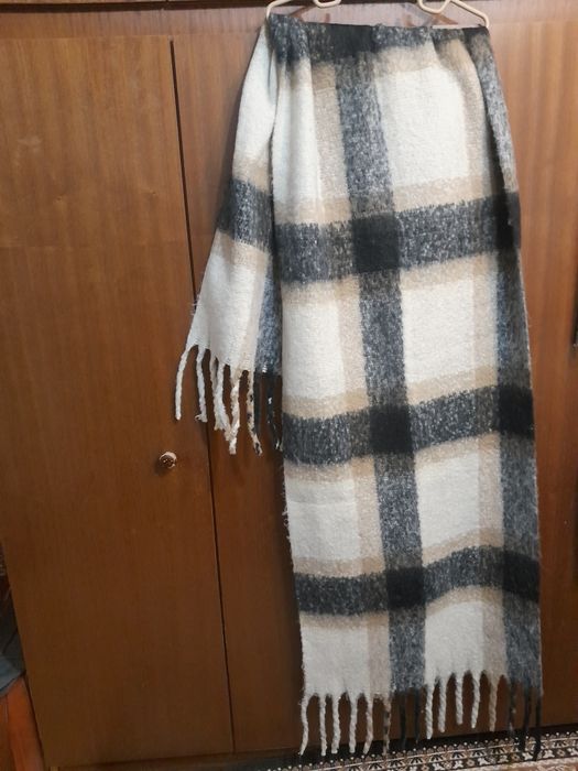 Зимен шал, много голям, много мека материя