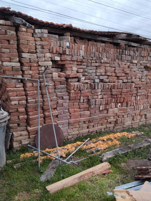 Тухли единици  4000 броя печени