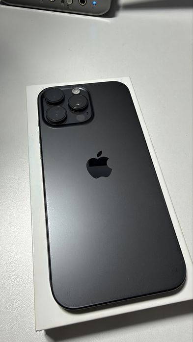 Продам iphone 16 pro max 512gb