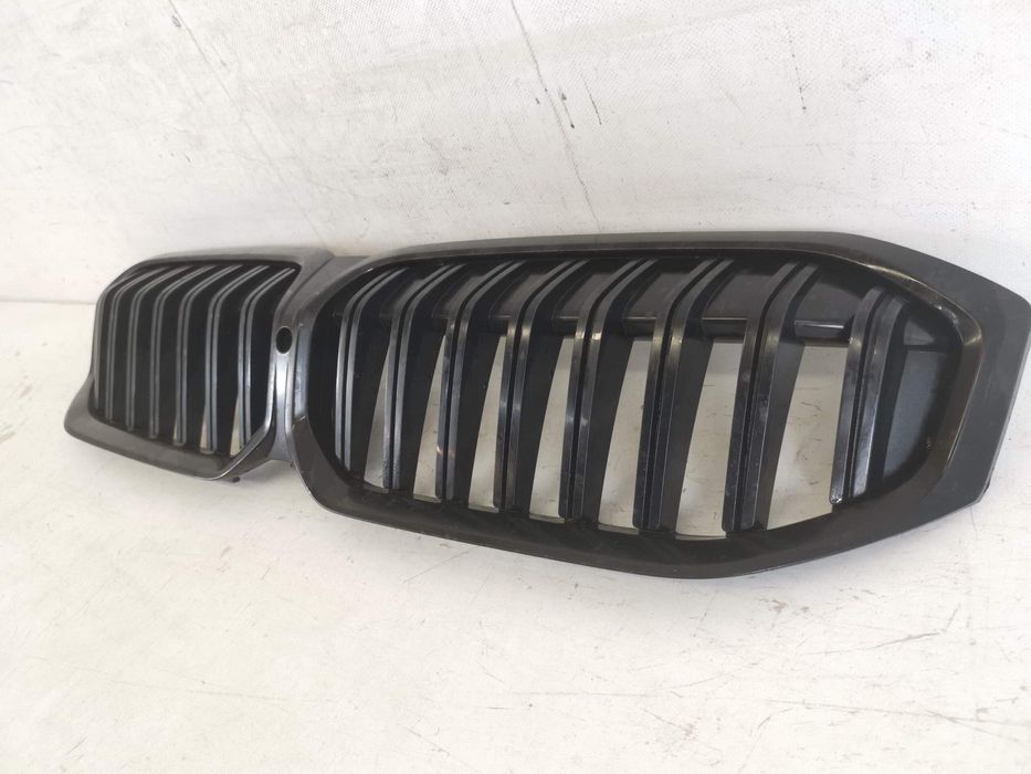 Радиаторна решетка БМВ / BMW G20 LCI Оригинална В Добро Състояние
