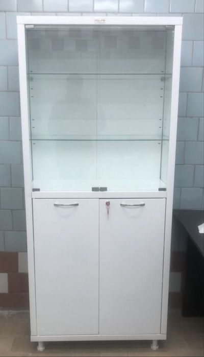 Медицинский шкаф (шкаф для медикоментов)