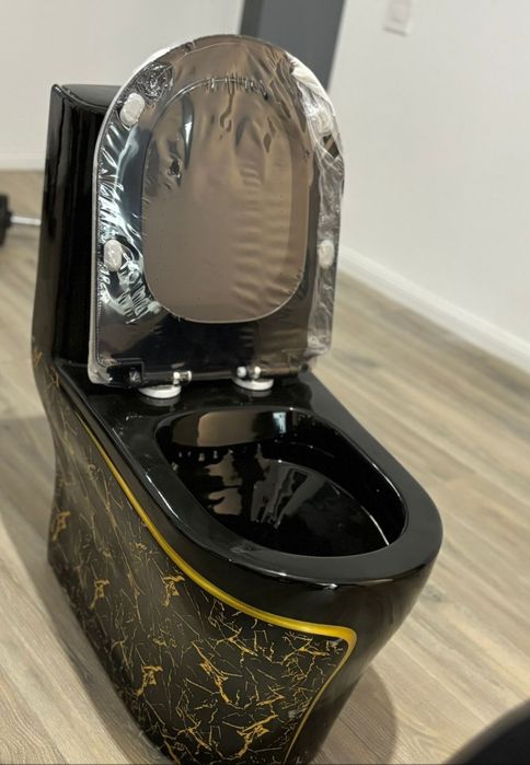 Vase WC Noi Modele Deosebite Capac Soft Close  Preț Foarte Bun