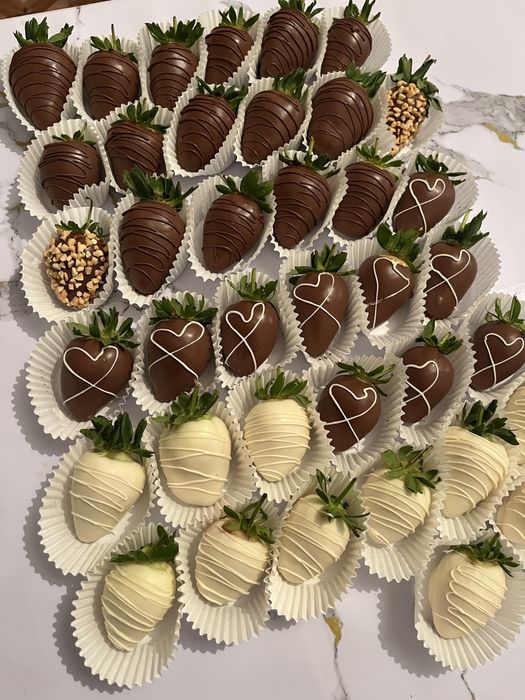 Клубника в шоколаде Астана