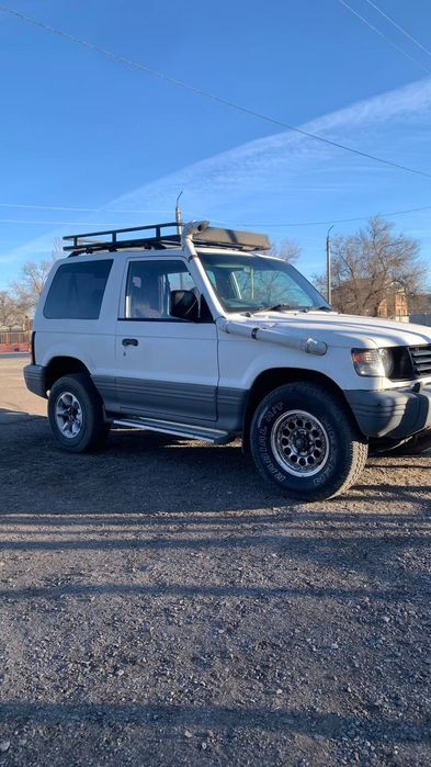 В продаже Mitsubishi Pajero 2.