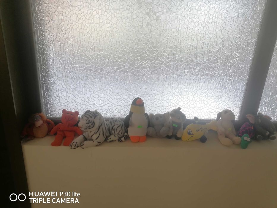 Малък лот играчки