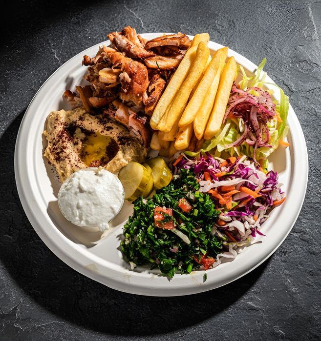 CATERING  burgeri ufo, crispy,frigarui de pui libaneze!