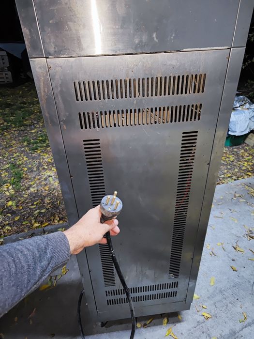 Продам Грильницу куры гриль электрическая