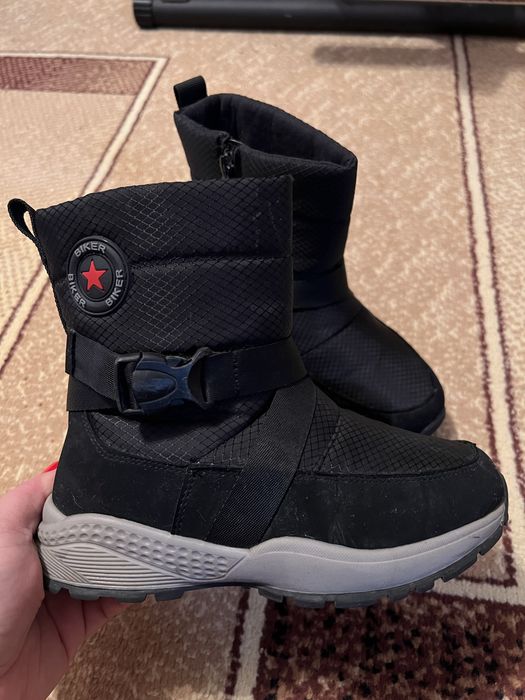 Продам детские дутыши (зима) почти новые, 32-размер, на 5-6 лет