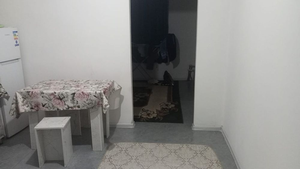 Подселениеге 1 адам керек