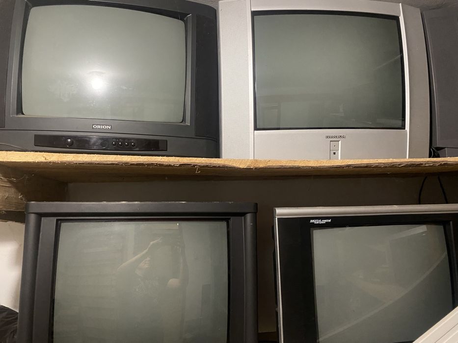 Vand  Urgent TV cu Tub