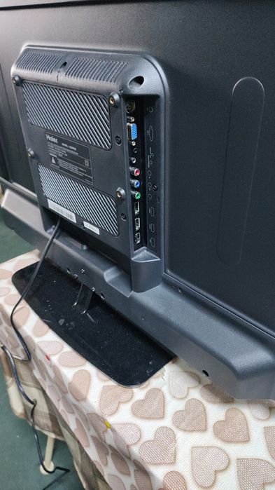 Vând tv Haier 81 cm
