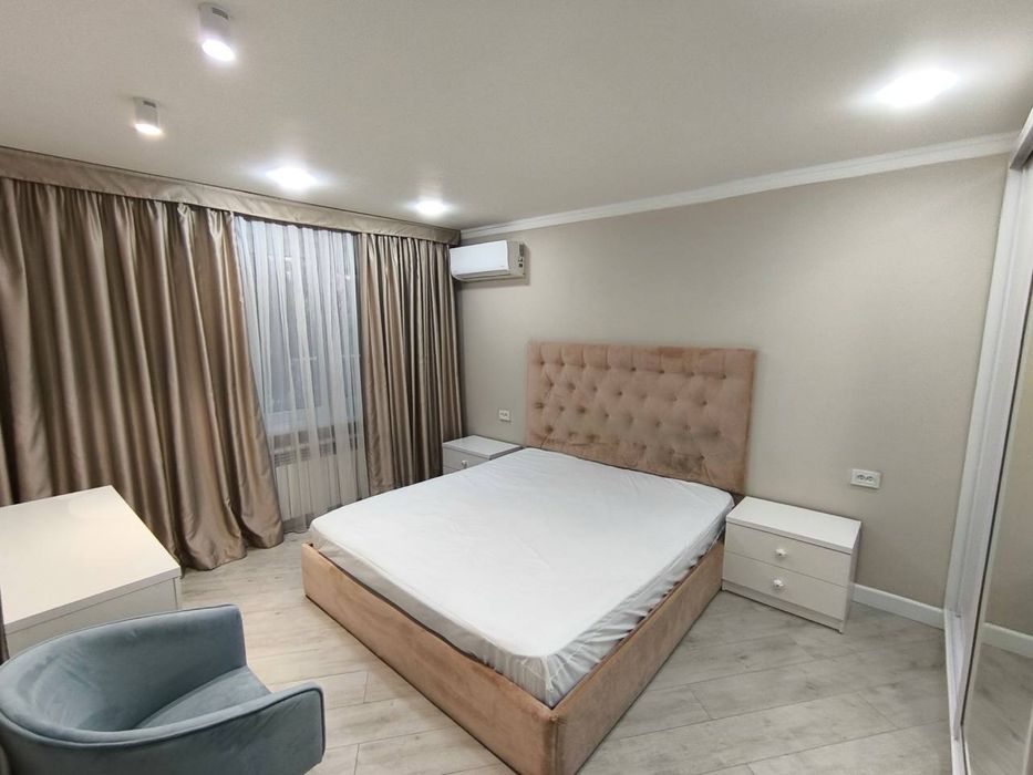 2в3/3/4 Новомосковская Аккурган, 77 серия кирпич, есть сушилка, 68м2