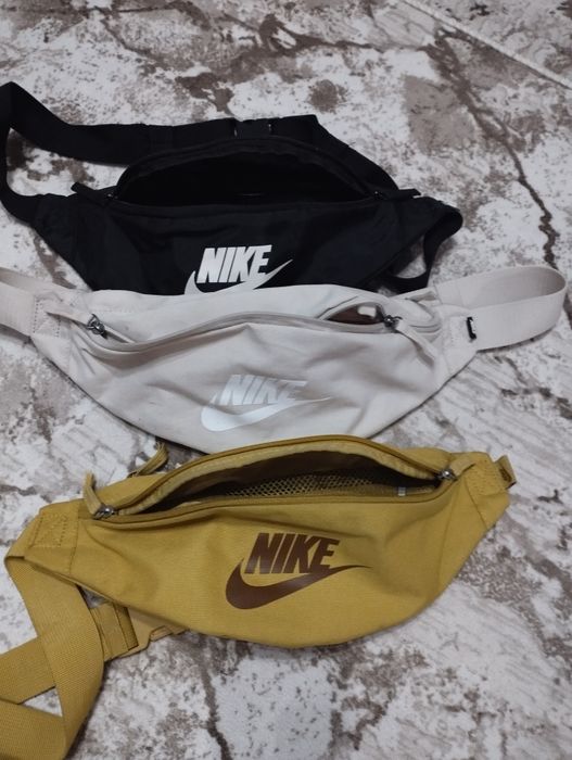 Чантички тип "банан"