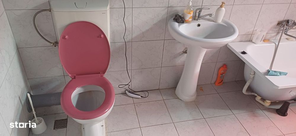 Vand apartament in Floresti