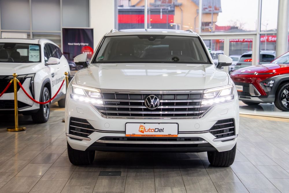 Volkswagen Touareg Touareg Elegance 4Motion 3.0 electric / TSI eHybrid / Acustic Extra