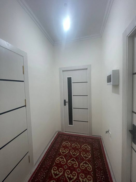 Bir xonalik uy ijaraga beriladi.