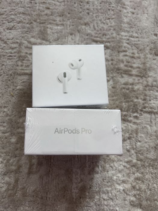 Airpods pro 3.