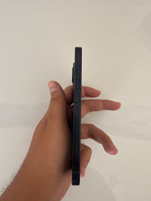 Продаю 13 Айфон хорошоем сост