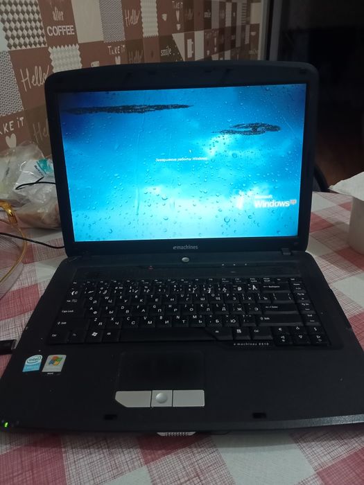 Продам старый ноутбук