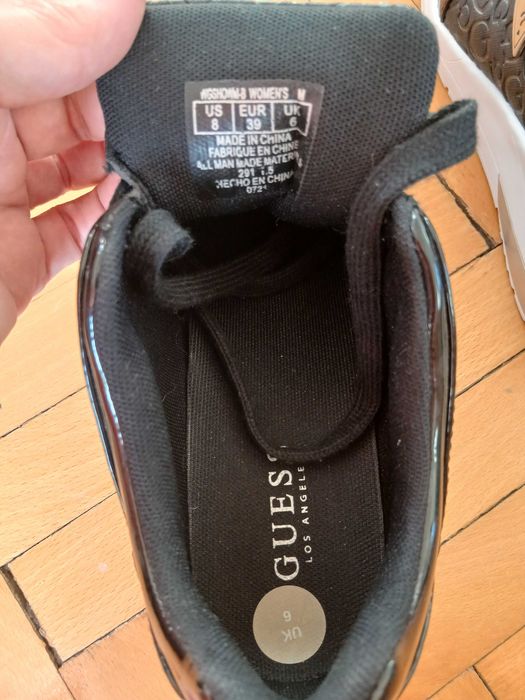 Оригинални дамски маратонки GUESS