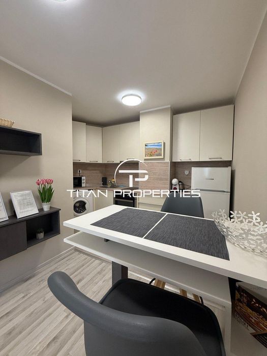 Продава се Двустаен апартамент в Пловдив, Център - 58 кв.м за 2690 €/кв.м - Снимка #2