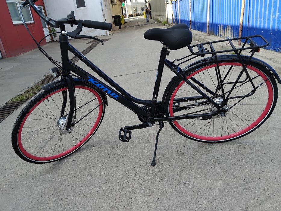 Vând bicicleta din aluminiu pentru damă