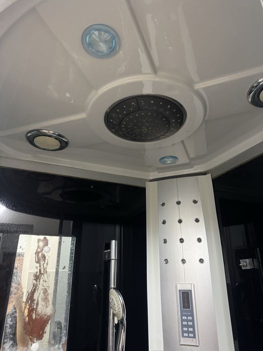 Душевая кабина в ванную