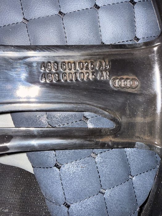 Продавам комплект оригинални джанти 21 инча. 5x112