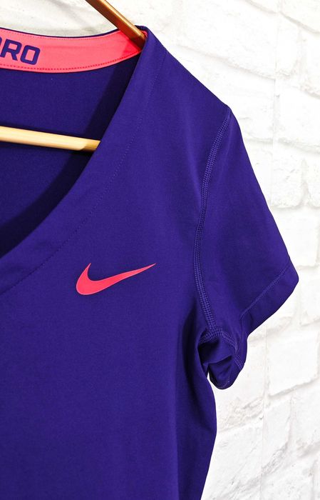 SALE % NIKE Pro Оригинална дамска лилава тениска размер М