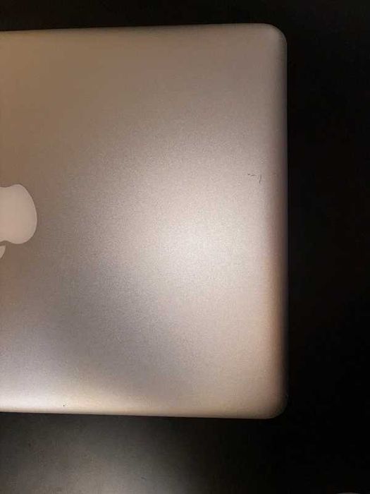 Macbook Pro 13” (Late 2011) / Apple Laptop
