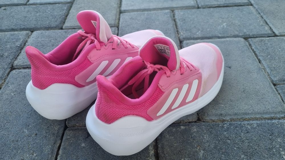 Adidas  marimea 36